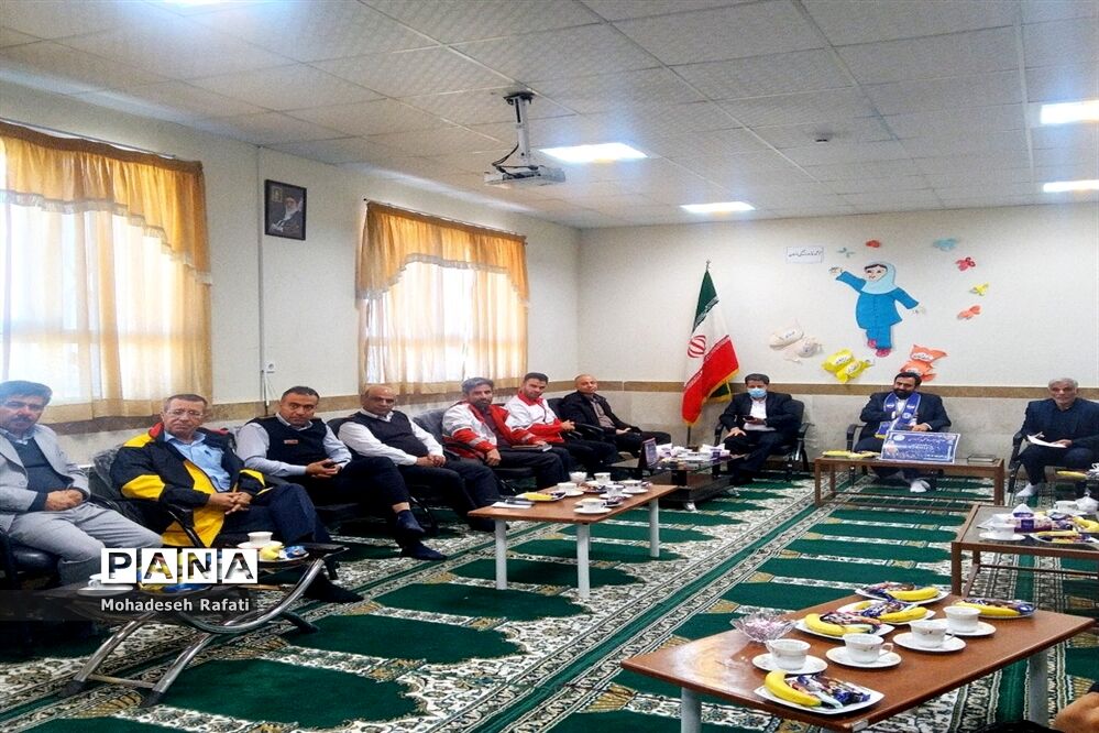 نشست رابطان اجرایی بیست و چهارمین دوره مانور های زلزله و ایمنی در مدارس