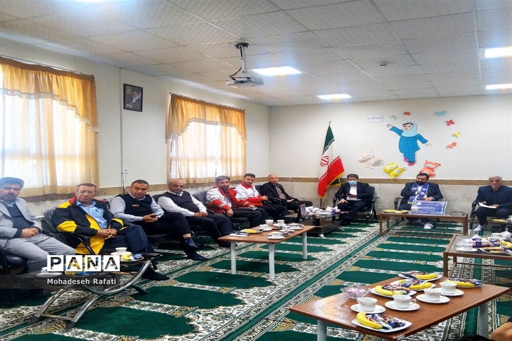 نشست رابطان اجرایی بیست و چهارمین دوره مانور های زلزله و ایمنی در مدارس