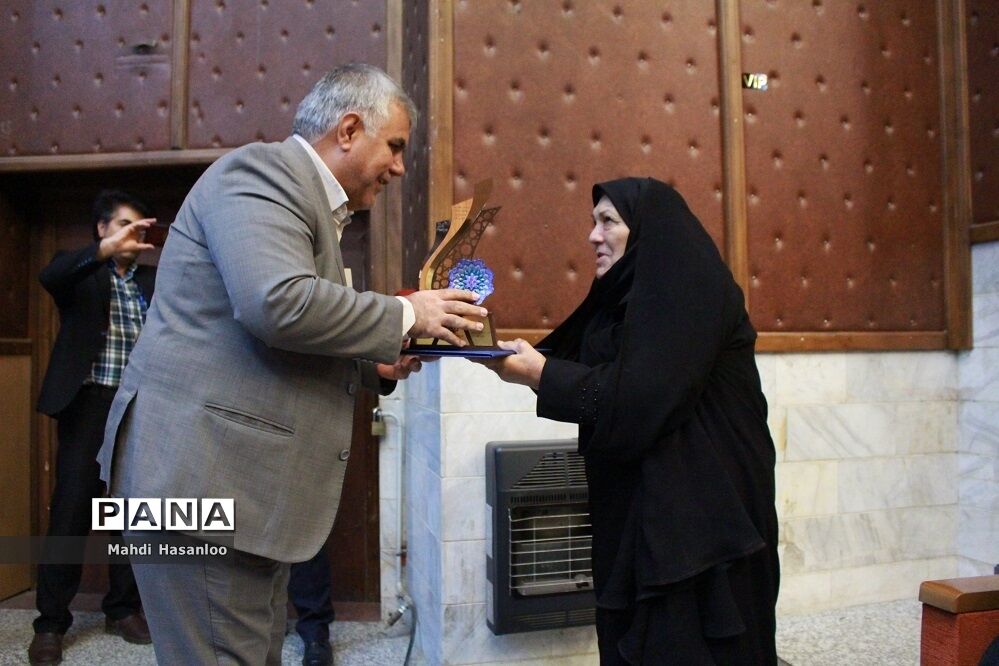 جشنواره خیرین مدرسه‌ساز استان زنجان