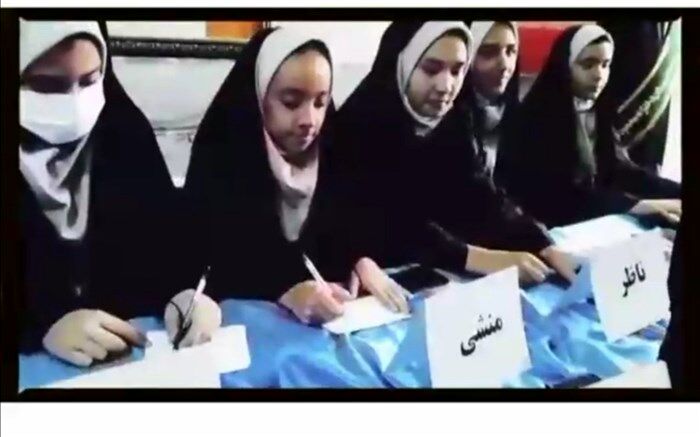 انتخابات شورای دانش‌آموزی در مدرسه محمود تهرانی قم/فیلم