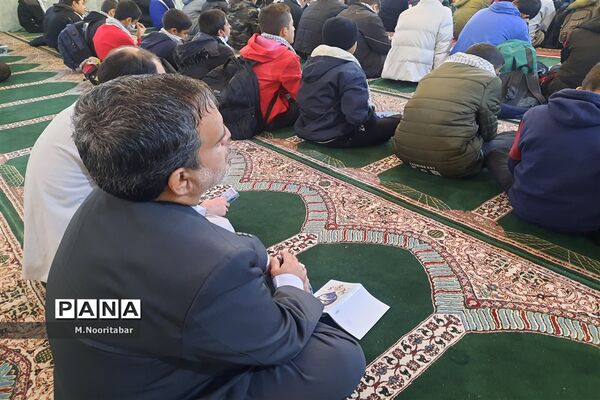 دعای ندبه در جوار مزار شهدای گمنام اردوگاه شهید‌باهنر