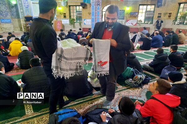 دعای ندبه در جوار مزار شهدای گمنام اردوگاه شهید‌باهنر