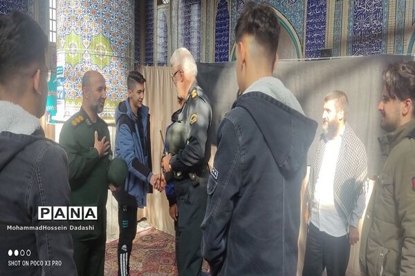 تجلیل از بسیجیان در نماز جمعه خرمدره