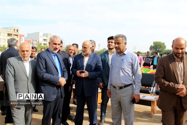 کلنگ ساخت هنرستان شهید داریوش رضایی‌نژاد در ریشهر بوشهر