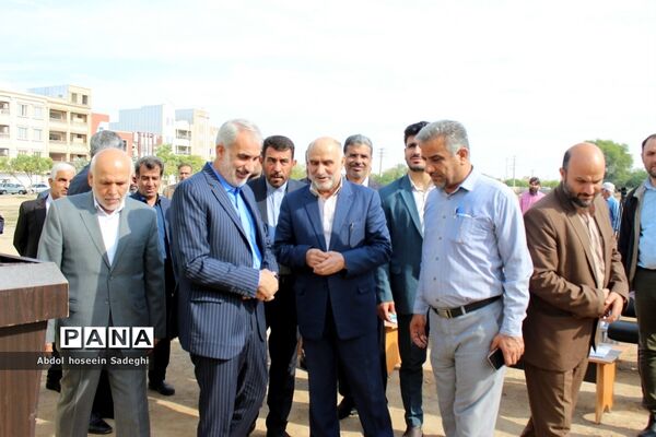 کلنگ ساخت هنرستان شهید داریوش رضایی‌نژاد در ریشهر بوشهر