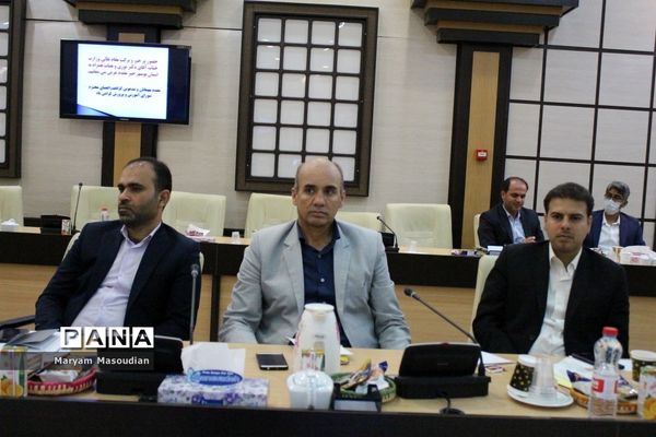 جلسه شورای آموزش و پرورش و قرارگاه عدالت تربیتی استان بوشهر با حضور وزیر آموزش و پرورش