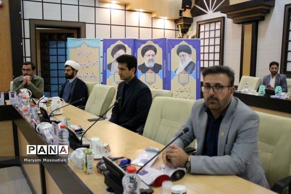 جلسه شورای آموزش و پرورش و قرارگاه عدالت تربیتی استان بوشهر با حضور وزیر آموزش و پرورش