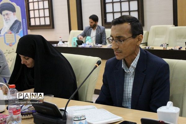 جلسه شورای آموزش و پرورش و قرارگاه عدالت تربیتی استان بوشهر با حضور وزیر آموزش و پرورش