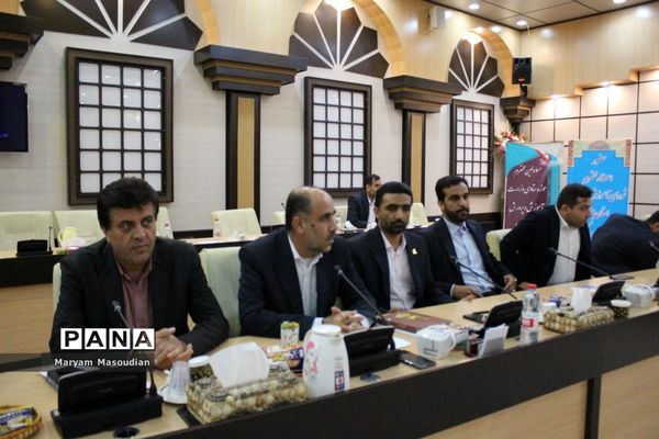 جلسه شورای آموزش و پرورش و قرارگاه عدالت تربیتی استان بوشهر با حضور وزیر آموزش و پرورش