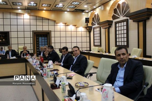 جلسه شورای آموزش و پرورش و قرارگاه عدالت تربیتی استان بوشهر با حضور وزیر آموزش و پرورش