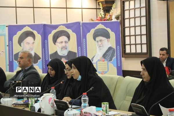 نشست صمیمی وزیر آموزش و پرورش با فرهنگیان استان بوشهر
