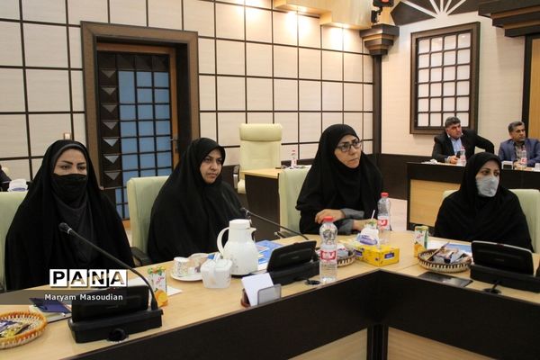 نشست صمیمی وزیر آموزش و پرورش با فرهنگیان استان بوشهر