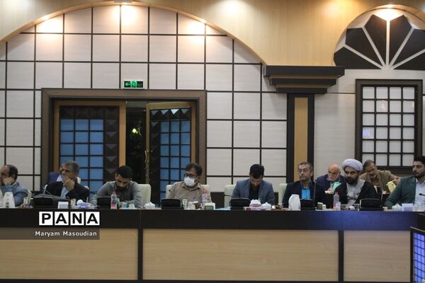 نشست صمیمی وزیر آموزش و پرورش با فرهنگیان استان بوشهر