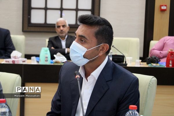 نشست صمیمی وزیر آموزش و پرورش با فرهنگیان استان بوشهر