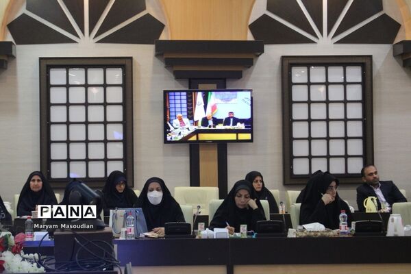 نشست صمیمی وزیر آموزش و پرورش با فرهنگیان استان بوشهر