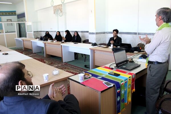 بازدید رئیس سازمان دانش‌آموزی قم از منطقه خلجستان