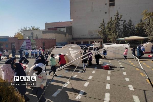 برگزاری مانور آموزشی و عملیاتی اسکان پس از زلزله در مدرسه  تربیت رودهن