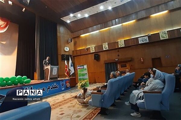 برگزاری جلسات آموزش خانواده در مدارس رودهن