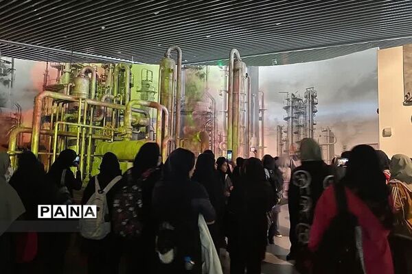 اردوی باغ موزه دفاع مقدس دانش‌آموزان مدرسه مهر آفرین رودهن