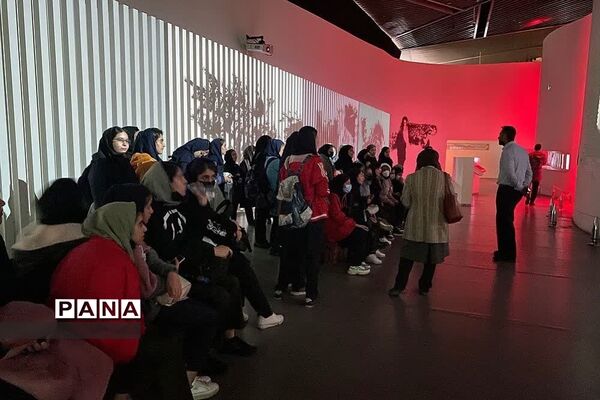 اردوی باغ موزه دفاع مقدس دانش‌آموزان مدرسه مهر آفرین رودهن