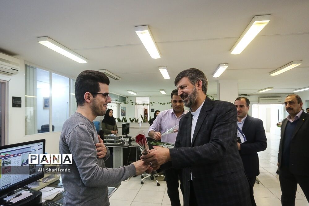 تقدیر معاون پرورشی و فرهنگی وزیر آموزش و پرورش از کارکنان سازمان دانش‌آموزی به مناسبت هفته امور تربیتی و تربیت اسلامی