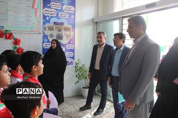 سپاس مربی توسط دانش‌آموزان پیشتاز استان بوشهر