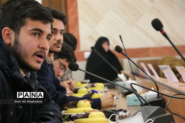 هم‌اندیشی مدیرعامل بنیاد فرهنگی رضوی با مشاوران جوان