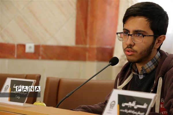 هم‌اندیشی مدیرعامل بنیاد فرهنگی رضوی با مشاوران جوان