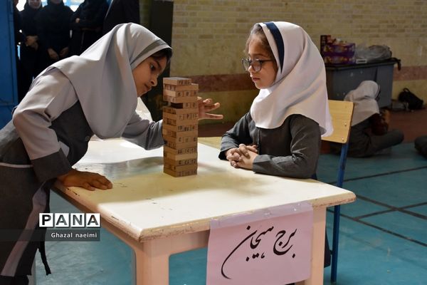 برگزاری مسابقات  المپیاد رویش  در گله‌دار استان فارس