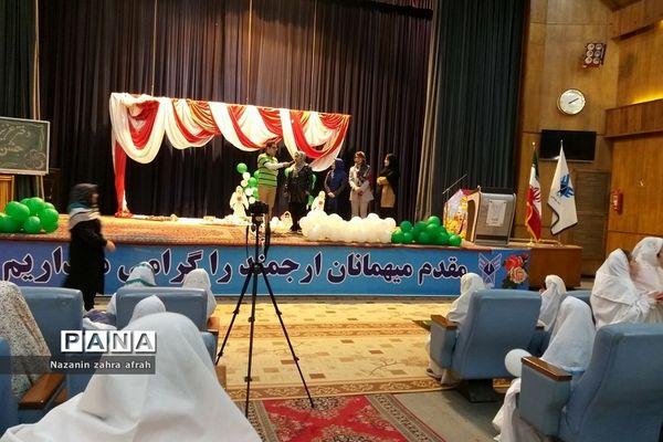 جشن‌تکلیف دبستان اندیشه رودهن