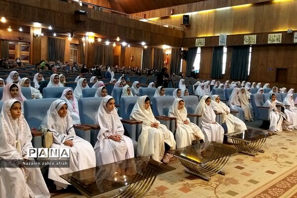جشن‌تکلیف دبستان اندیشه رودهن