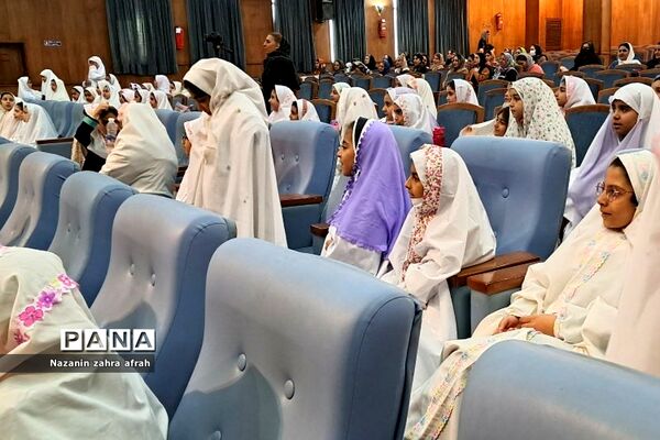 جشن‌تکلیف دبستان اندیشه رودهن