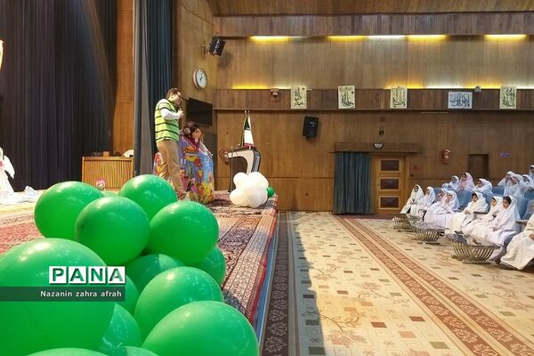جشن‌تکلیف دبستان اندیشه رودهن