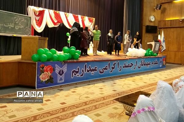 جشن‌تکلیف دبستان اندیشه رودهن