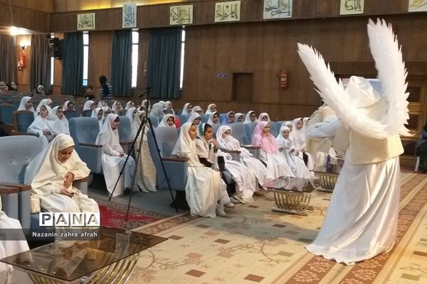 جشن‌تکلیف دبستان اندیشه رودهن