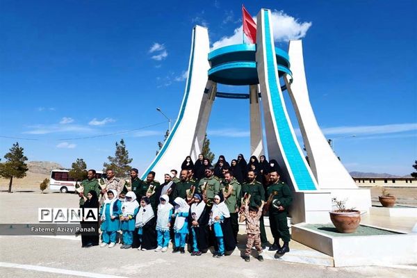 تقدیر از مدافعان امنیت در آباده