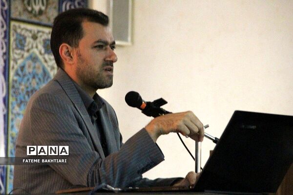افتتاح باشگاه کارآفرینان نوجوان در پژوهش سرای رازی ناحیه یک شهرری