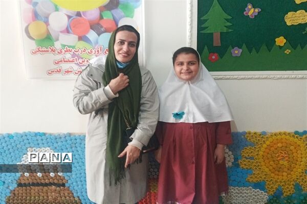 اهداء ویلچر به دانش‌آموز معلول مدرسه استثنایی در شهرقدس