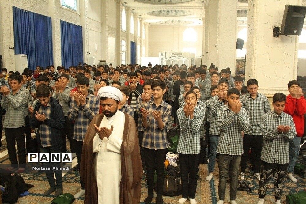 جشن تکلیف پسران در شهرری