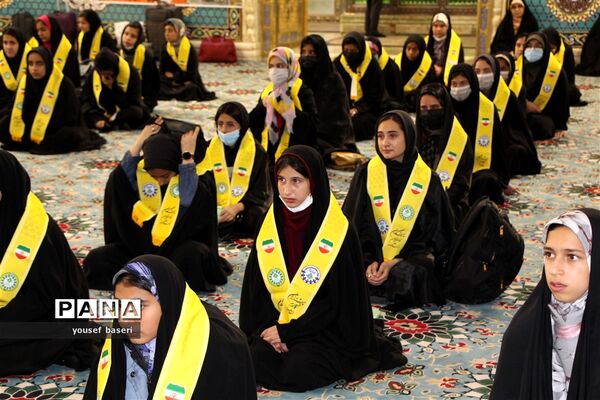 اعزام ۷۰ دانش‌آموز دختر زیارت اولی یزدی  به مشهد مقدس