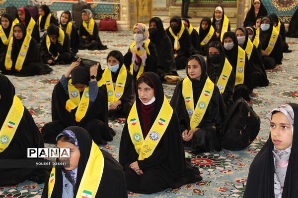 اعزام ۷۰ دانش‌آموز دختر زیارت اولی یزدی  به مشهد مقدس