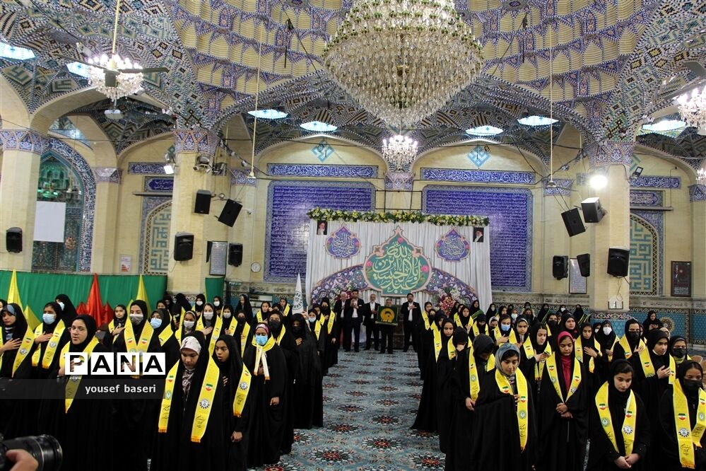 اعزام ۷۰ دانش‌آموز دختر زیارت اولی یزدی  به مشهد مقدس