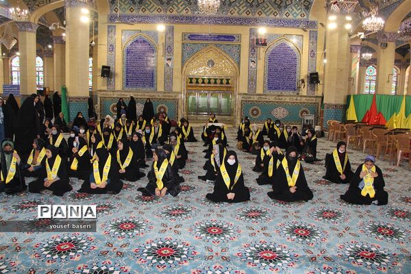 اعزام ۷۰ دانش‌آموز دختر زیارت اولی یزدی  به مشهد مقدس