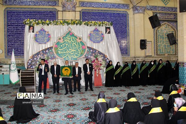 اعزام ۷۰ دانش‌آموز دختر زیارت اولی یزدی  به مشهد مقدس