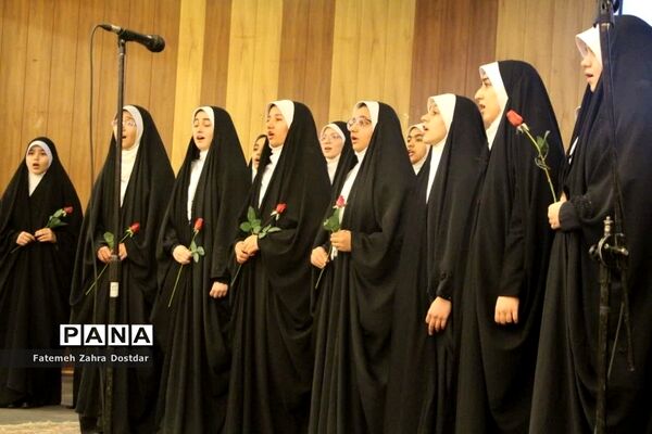 جشنواره فرهنگی هنری فردا در بخش هنرهای آوایی و سرود در سمنان-1