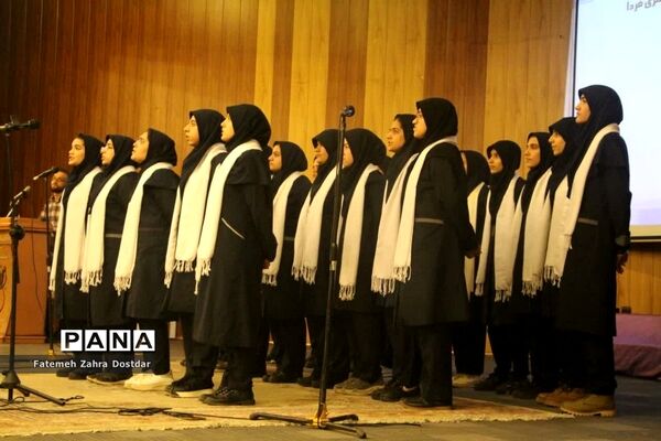 جشنواره فرهنگی هنری فردا در بخش هنرهای آوایی و سرود در سمنان-1
