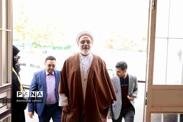 همایش گرامیداشت هفته تربیت اسلامی و اختتامیه اجلاس نماز ناحیه سه تبریز