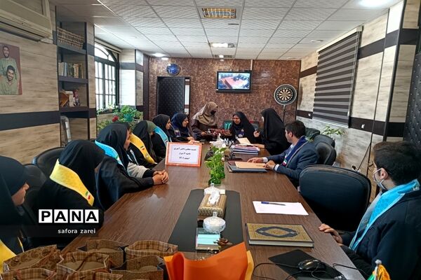 نشست ماهانه مجلس دانش‌آموزی ناحیه چهار شیراز