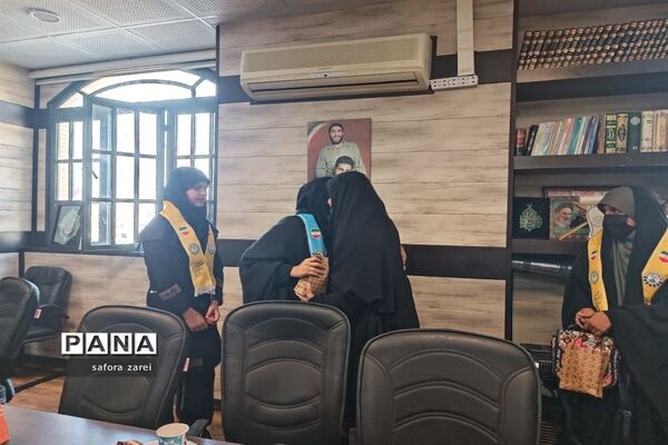 نشست ماهانه مجلس دانش‌آموزی ناحیه چهار شیراز