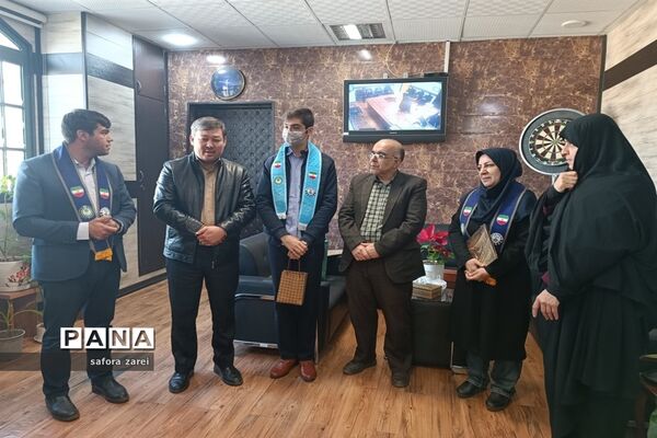 نشست ماهانه مجلس دانش‌آموزی ناحیه چهار شیراز